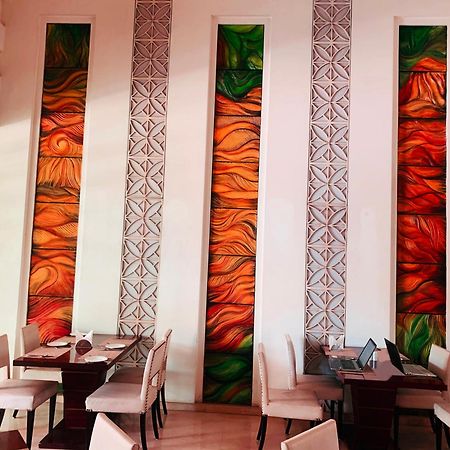 The Galgotias Hotel Gurugram Gurgaon Eksteriør billede