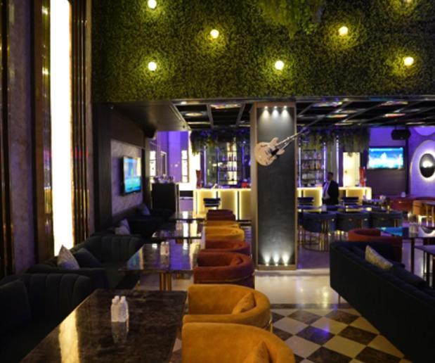 The Galgotias Hotel Gurugram Gurgaon Eksteriør billede
